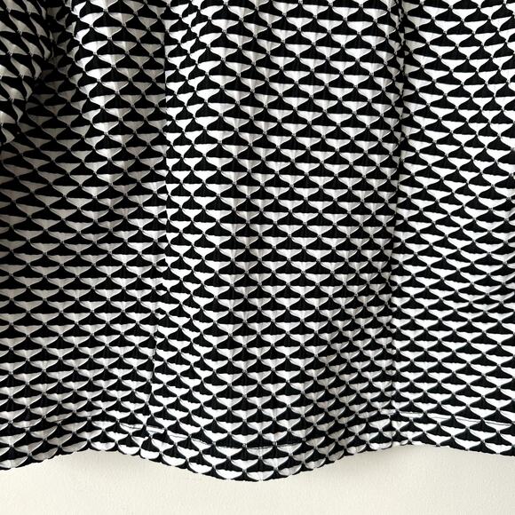 Chico's Travelers Jacket Size 2/L Geo Print Black White Moto Zipper Light Coat - Picture 4 of 6